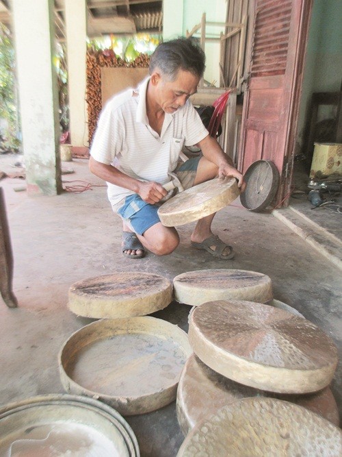 Đúc cồng chiêng