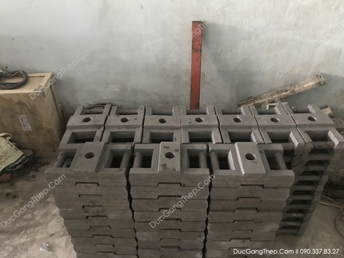 Đúc tải trọng đối trọng thang máy