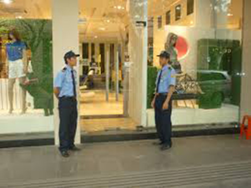 Dịch vụ bảo vệ cửa hàng