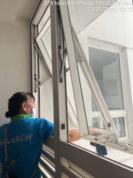 Dịch vụ vệ sinh công nghiệp