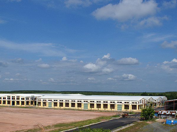 Nhà máy