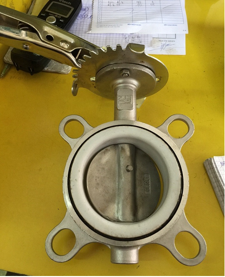 Van bướm Inox
