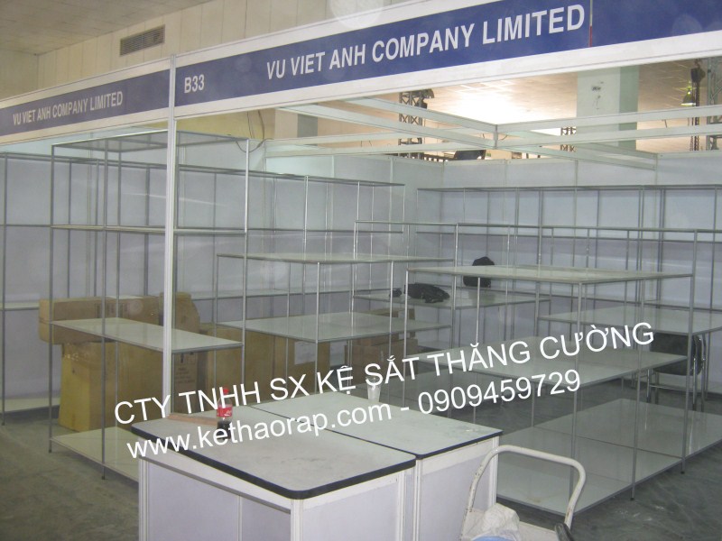 Kệ sắt vuông trưng bày sản phẩm
