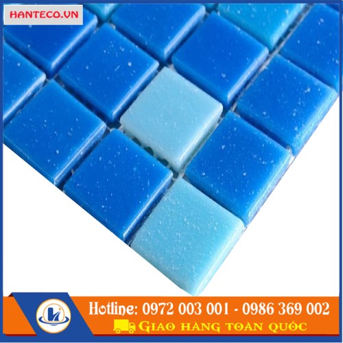 Gạch kính ốp bể bơi trộn màu