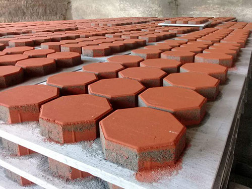 Gạch tự chèn
