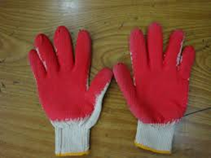 Găng tay sơn đỏ