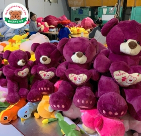 Gấu bông Teddy cầm tim im happy