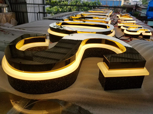 Gia công chữ nổi
