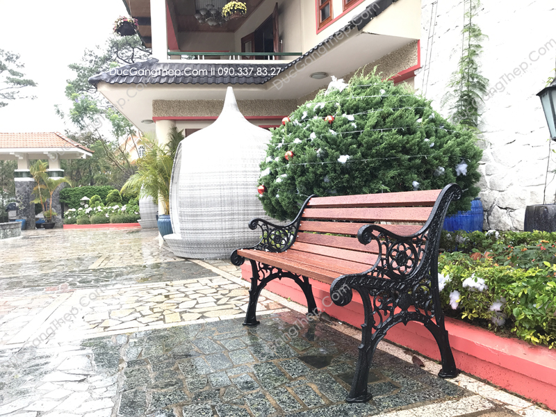 Ghế công viên bằng gang đúc