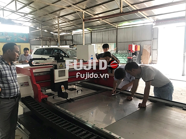 Gia công inox tấm
