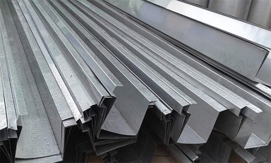 Màng xối inox