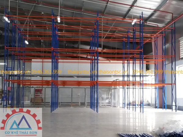 Giá treo quần áo 3 tầng