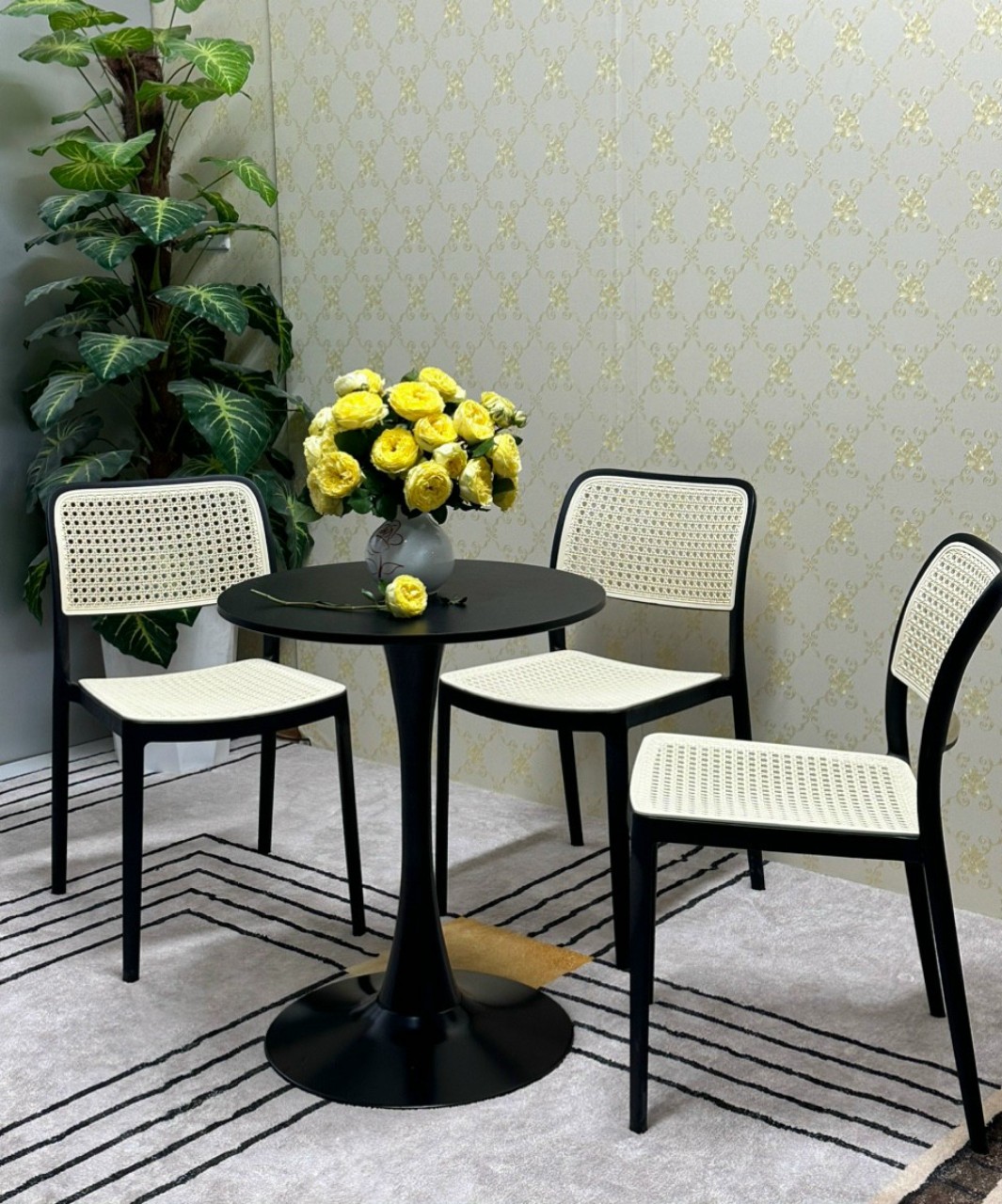 Gia công ghế nhựa