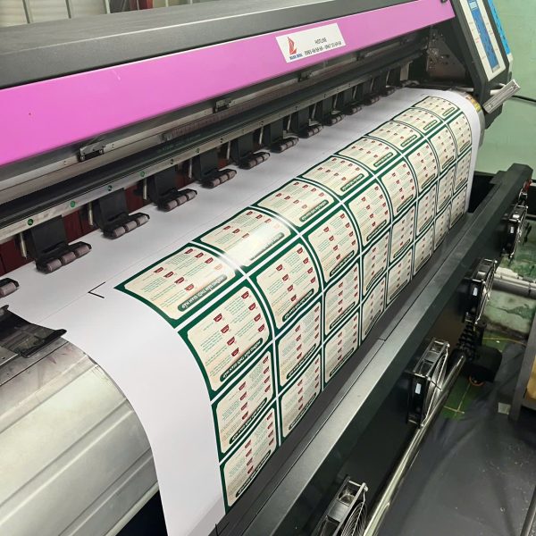 Gia công in decal làm tem nhãn dán