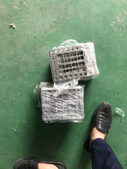 Gia công linh kiện, khuôn mẫu