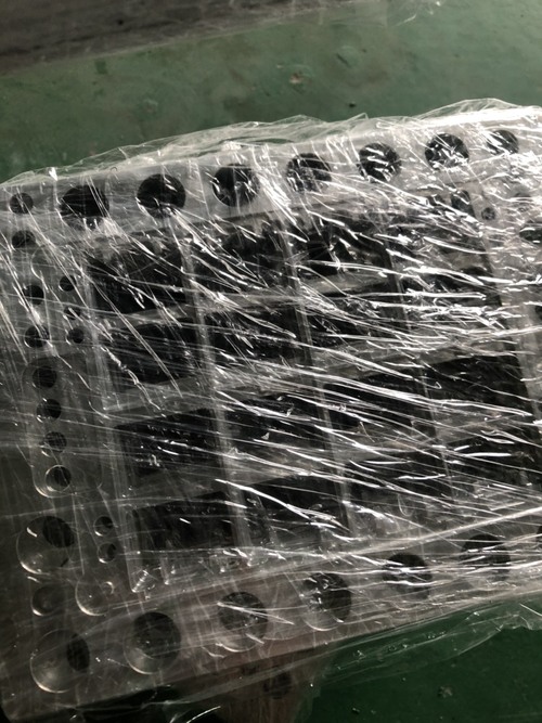 Gia công linh kiện, khuôn mẫu