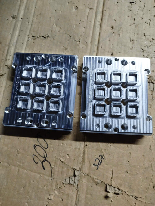Gia công linh kiện, khuôn mẫu