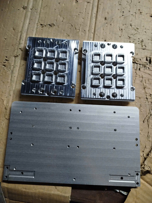 Gia công linh kiện, khuôn mẫu