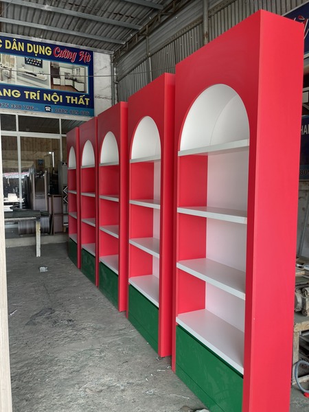 Giá kệ trưng bày