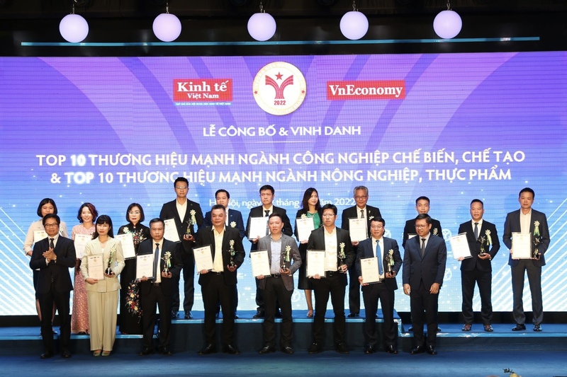 Cúp vàng lãnh đạo xuất sắc
