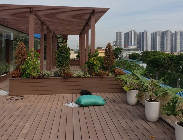 Giàn hoa pergola gỗ nhựa ngoài trời