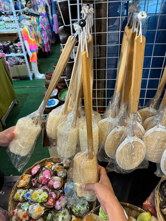 Gian hàng trưng bày sản phẩm
