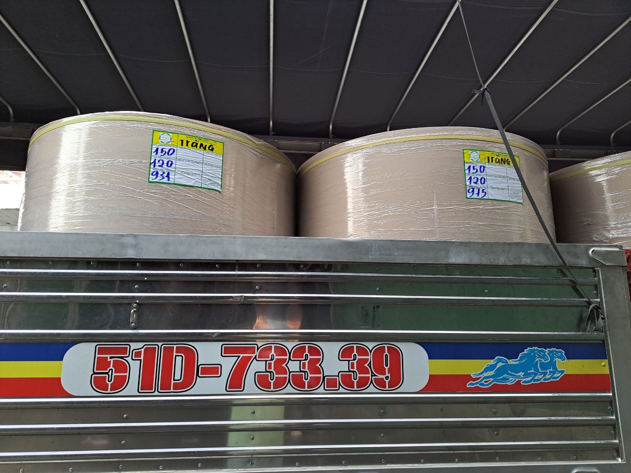 Giấy cuộn nguyên liệu bao bì