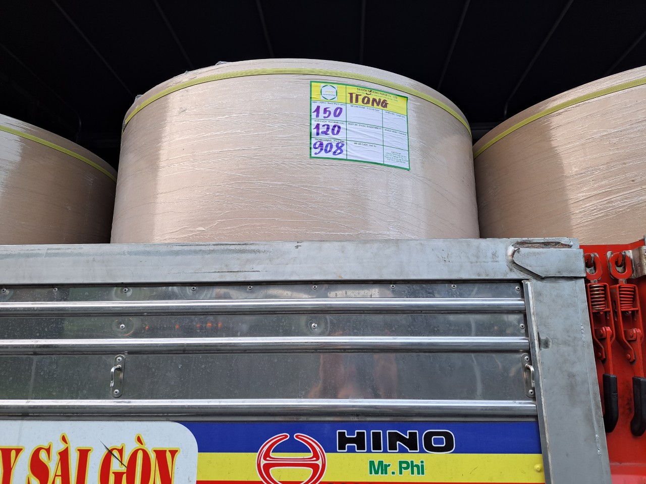 Giấy cuộn nguyên liệu bao bì