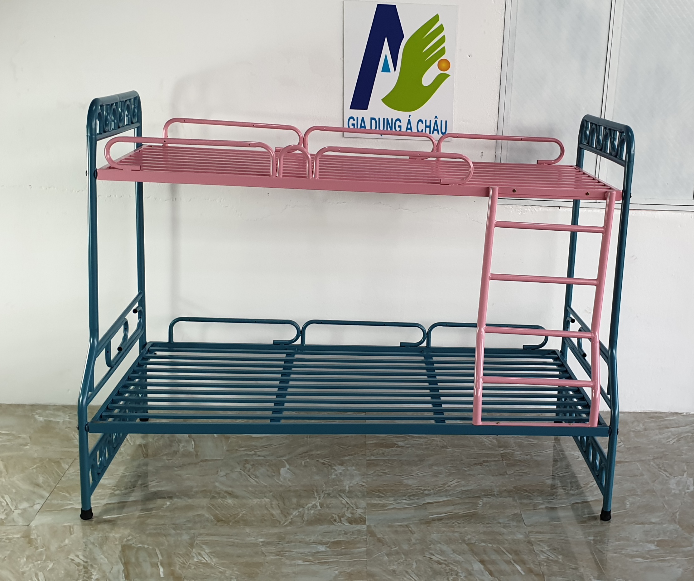 Giường sắt