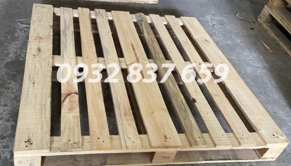 Pallet gỗ