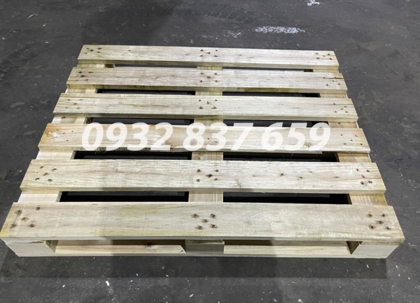 Pallet gỗ