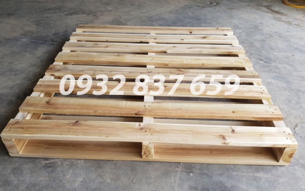 Pallet gỗ