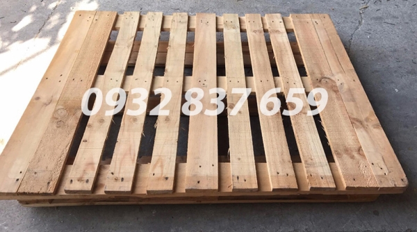 Pallet gỗ
