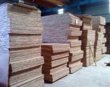 Gỗ ghép veneer được bảo quản tại kho