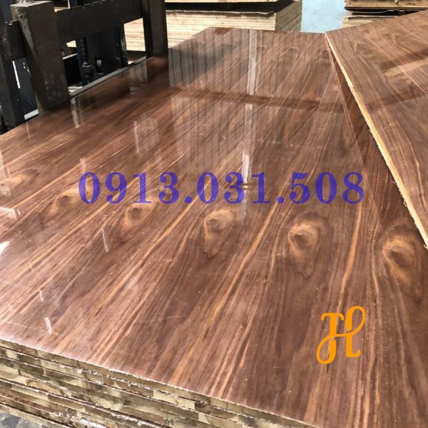 Gỗ ghép phủ Veneer phủ keo bóng