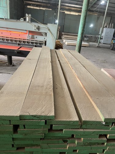 Gỗ sồi xẻ