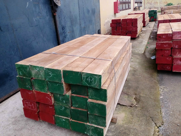 Gỗ giá tỵ
