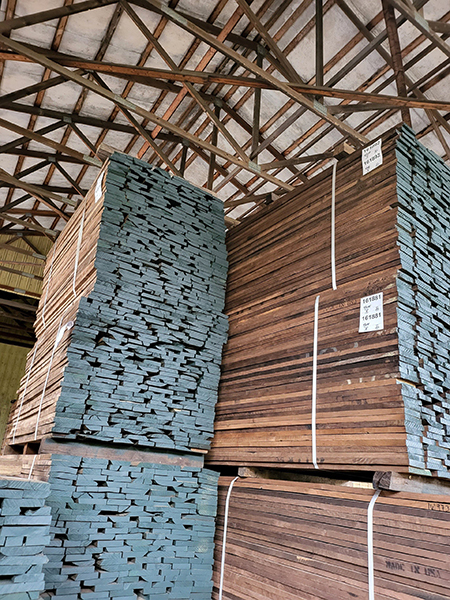 Gỗ xẻ nhập khẩu