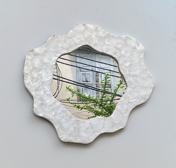 Gương trang trí nhà Capiz