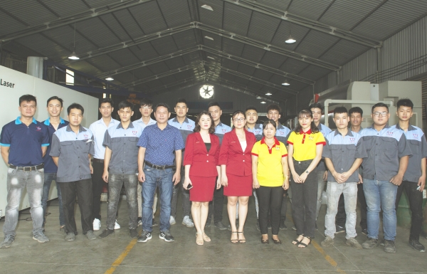 Cán bộ nhân viên
