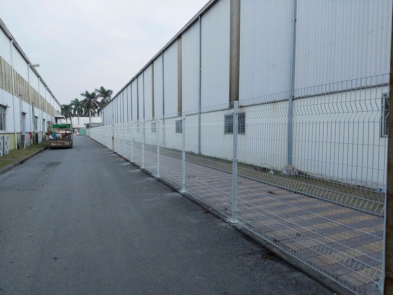 Hàng rào lưới thép mạ kẽm