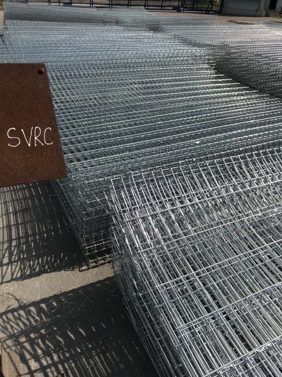 Hàng rào chấn sóng mạ kẽm nhúng nóng
