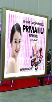 Hộp đèn quảng cáo