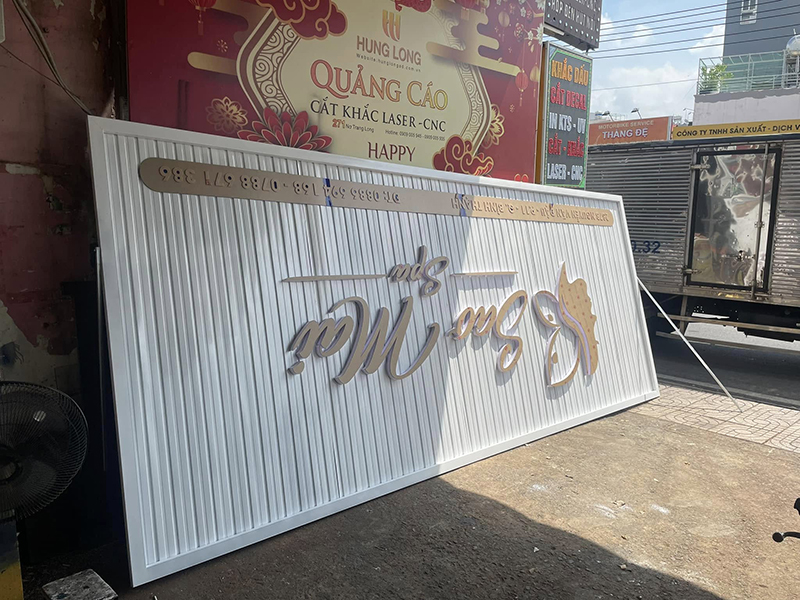 Bảng hiệu quảng cáo chữ nổi