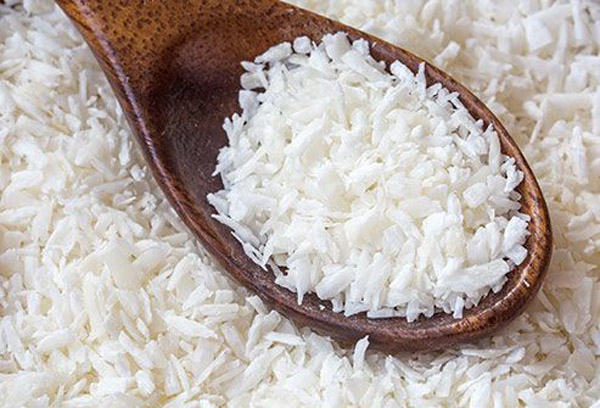 Cơm dừa sấy loại béo cao hạt trung bình