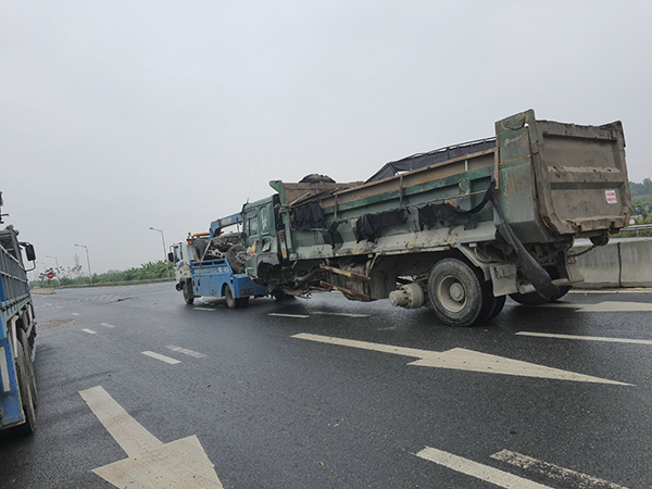 Hình ảnh hoạt động