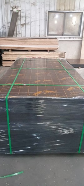 Hình ảnh kho hàng Bee Distribution Center