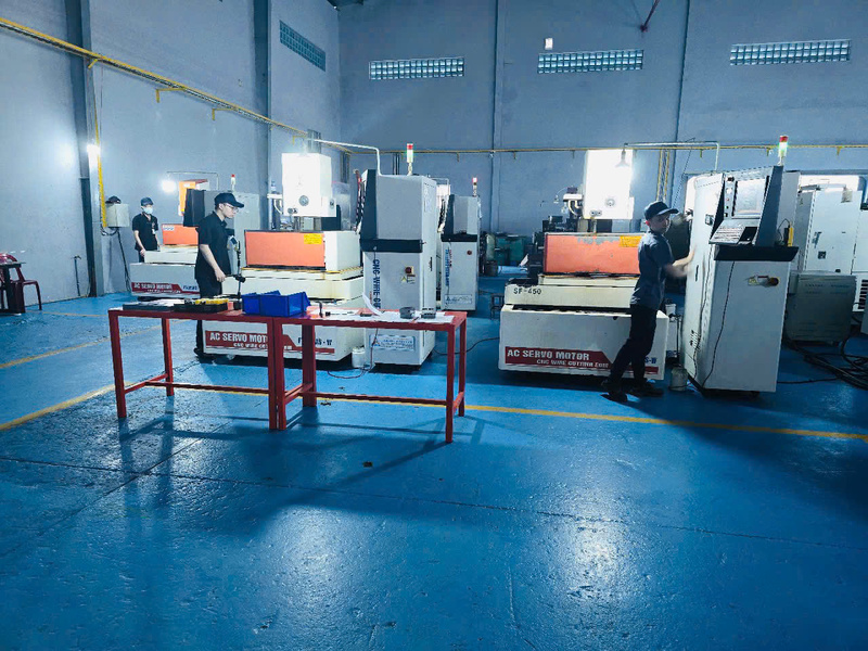 Hình ảnh máy móc công ty Tiến Huy
