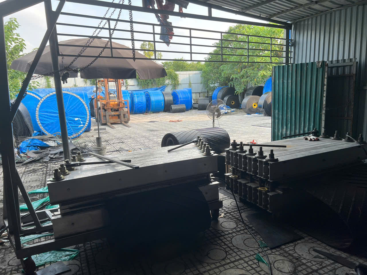 Hình ảnh thi công băng tải thực tế