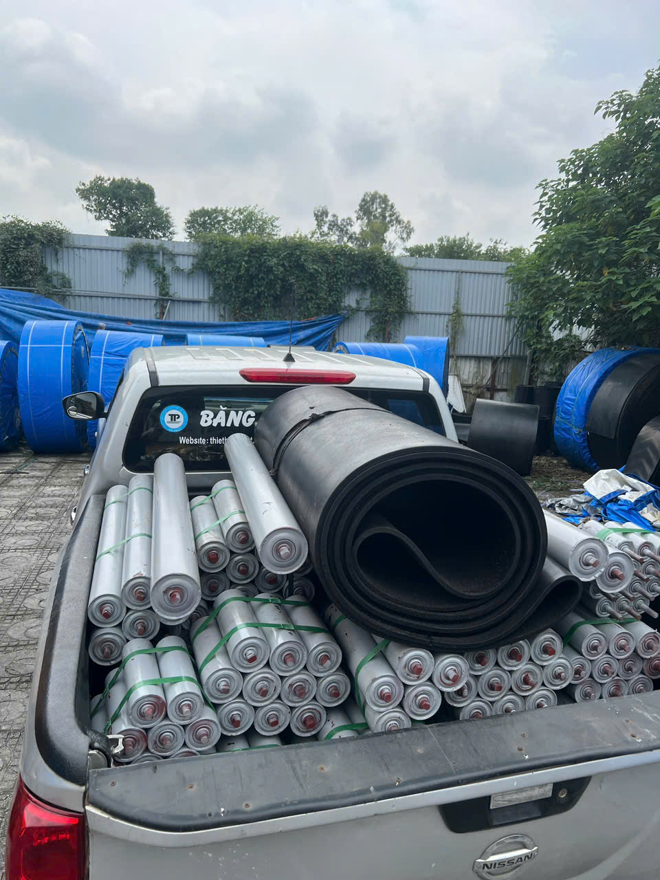 Hình ảnh thi công băng tải thực tế
